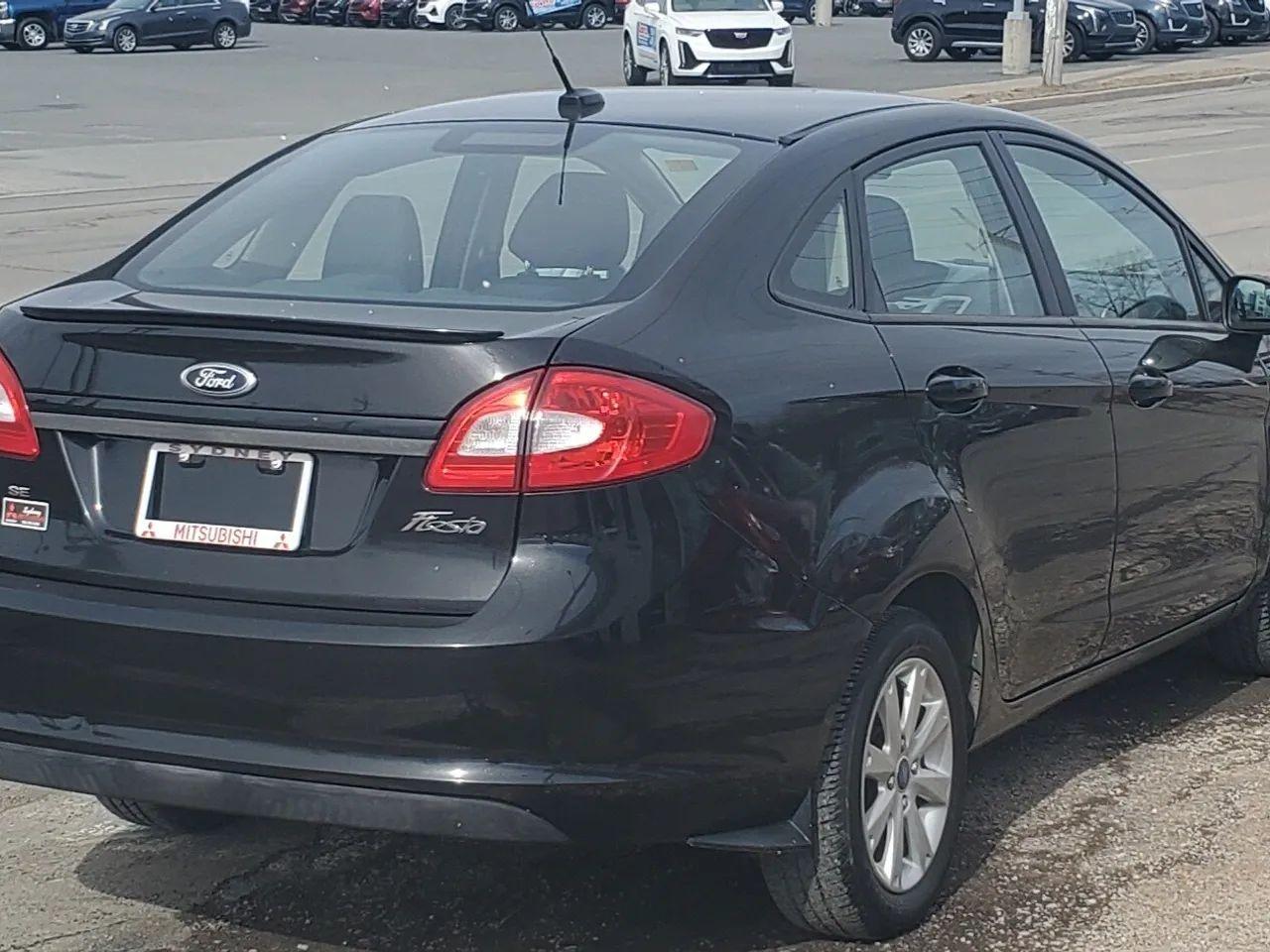 2012 Ford Fiesta SE-2