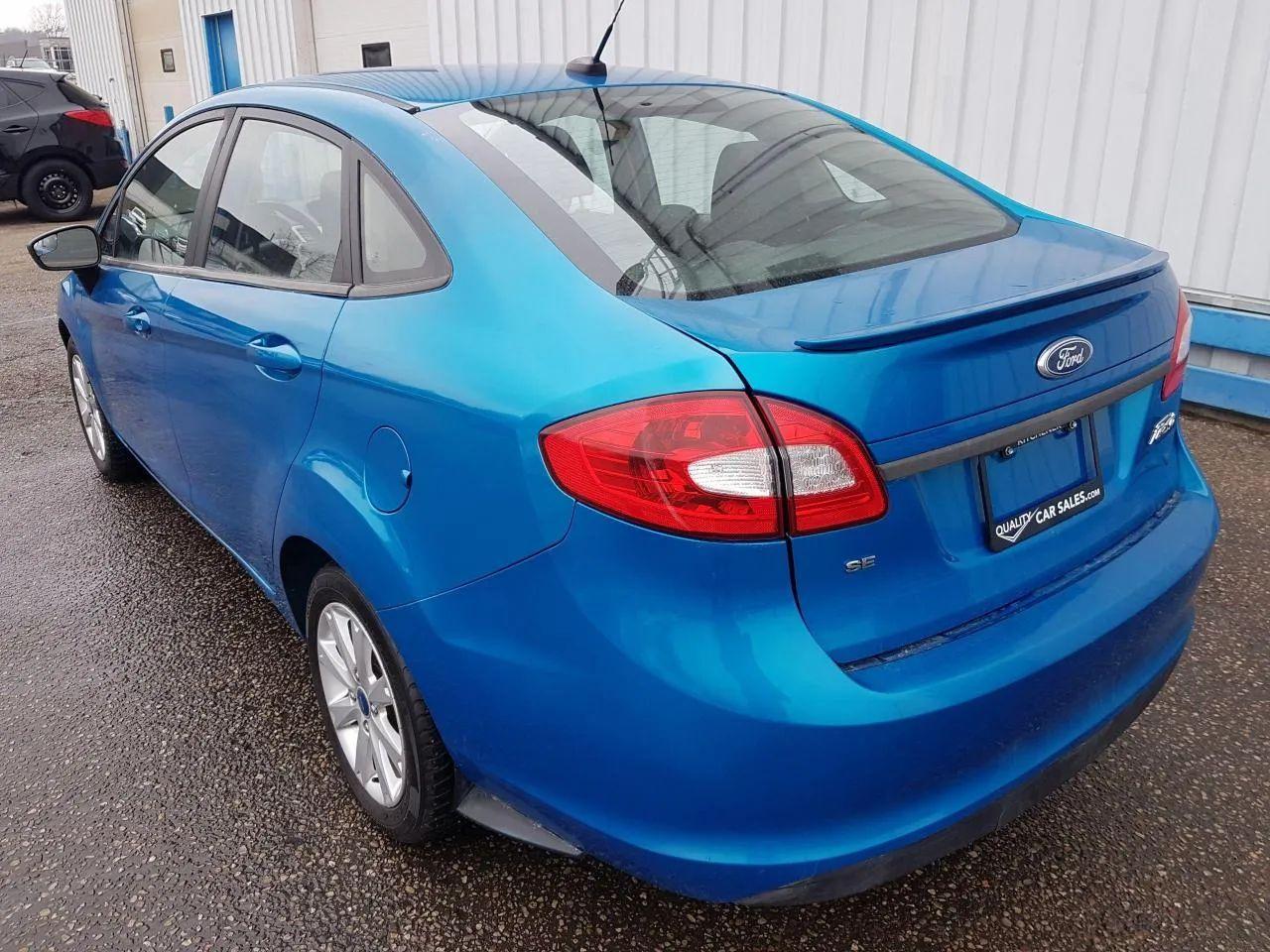 2012 Ford Fiesta SE-2