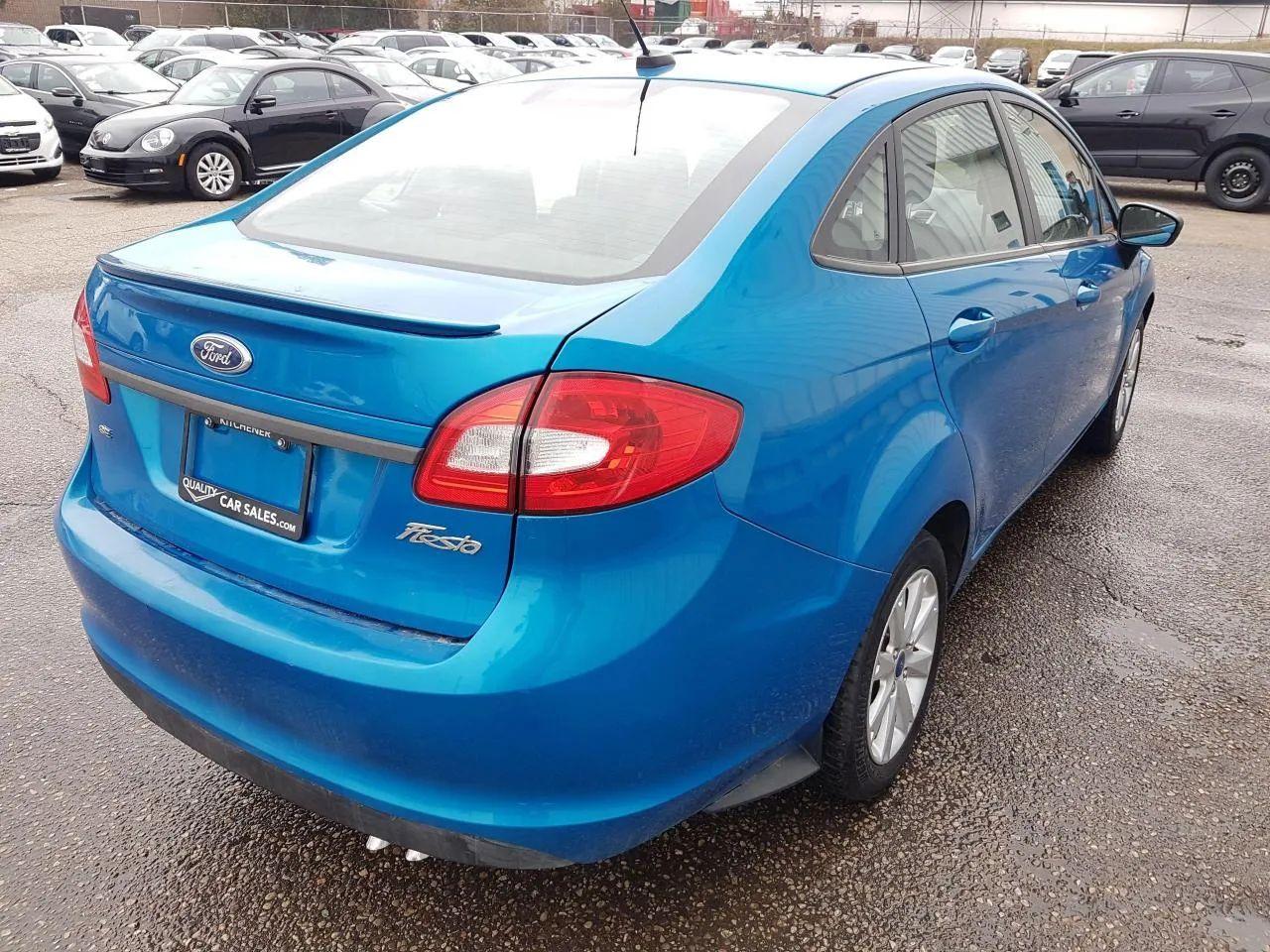 2012 Ford Fiesta SE-4
