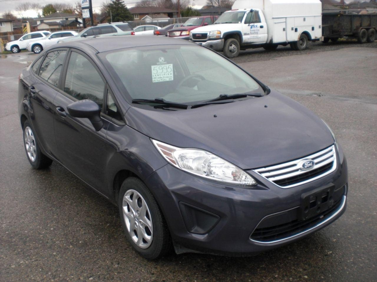 2012 Ford Fiesta SE-4