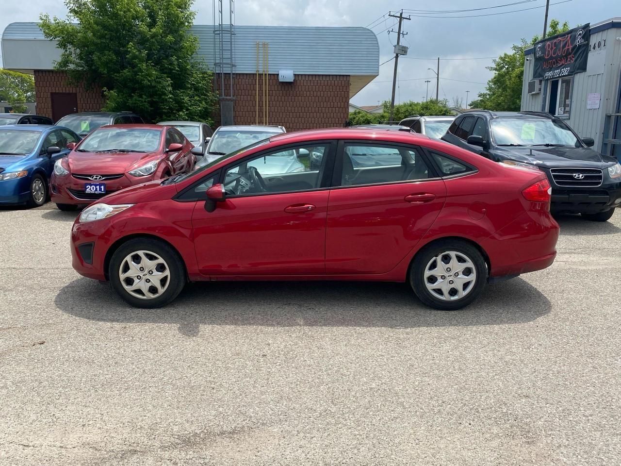 2012 Ford Fiesta SE-3
