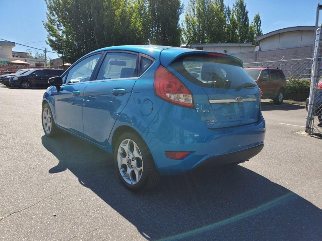 2012 Ford Fiesta SES-3