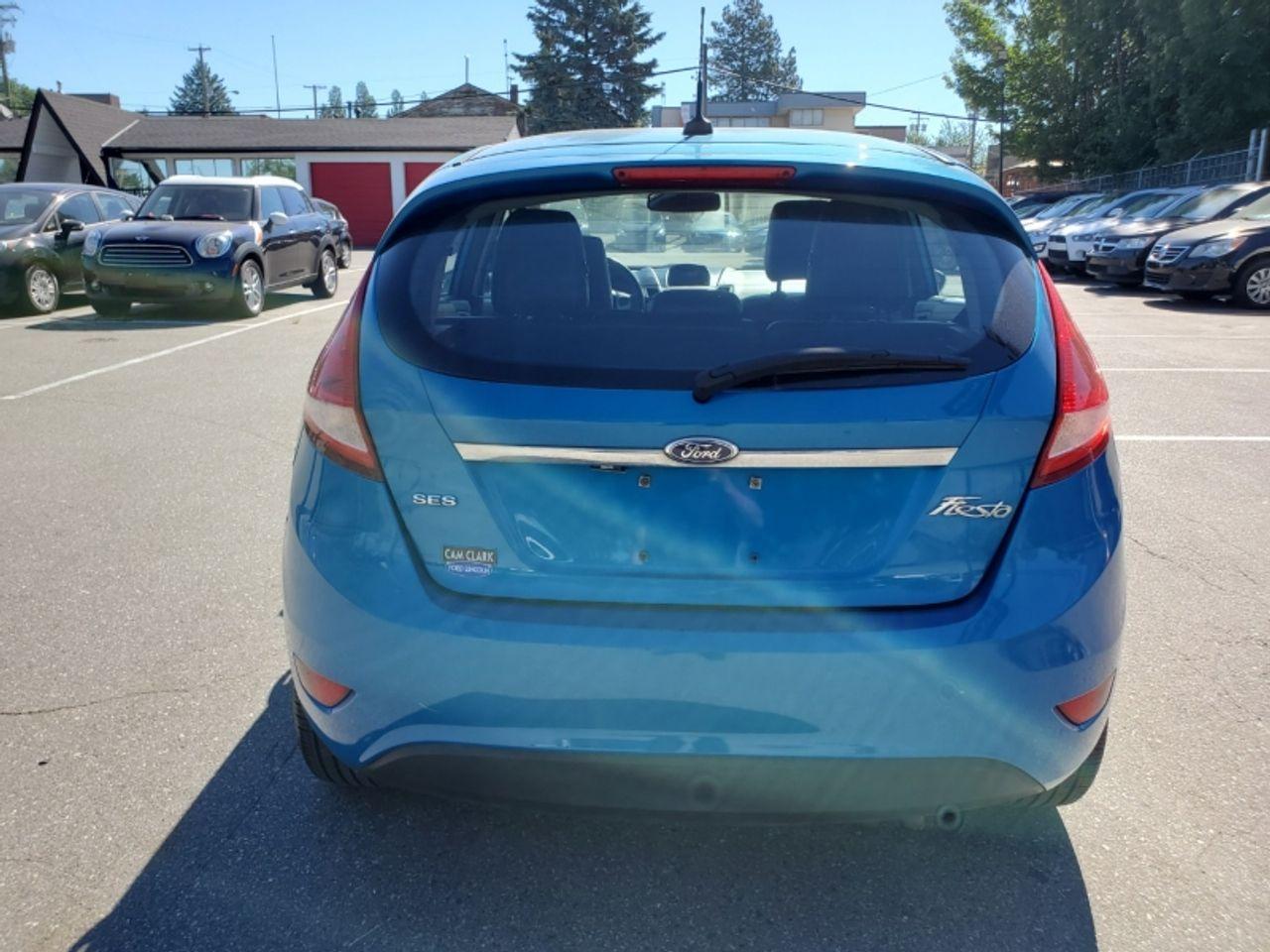 2012 Ford Fiesta SES-4