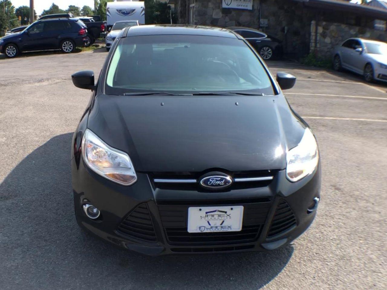 2012 Ford Focus SE-2
