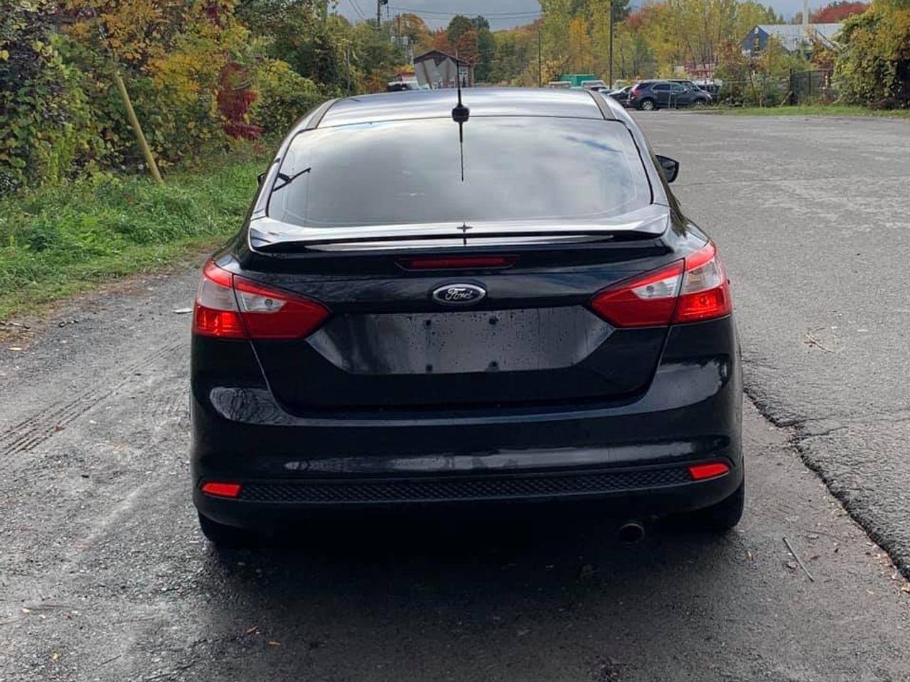 2012 Ford Focus SE-4
