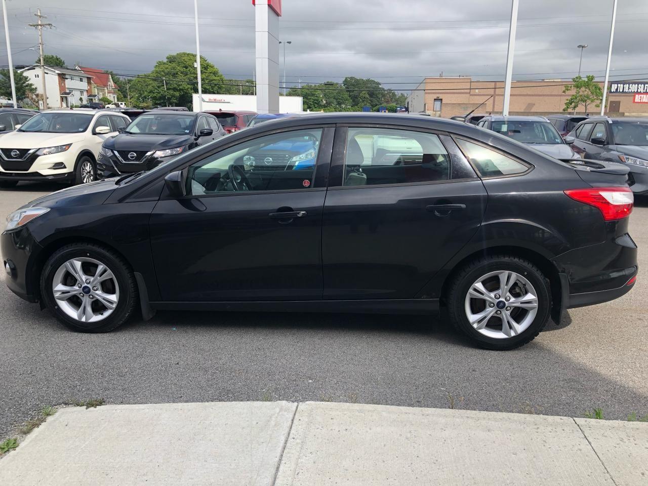 2012 Ford Focus SE-3