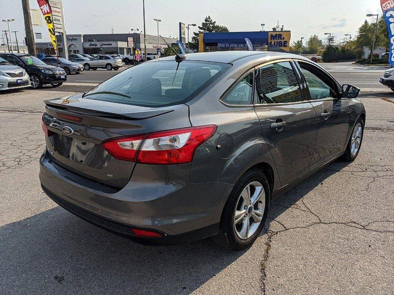 2012 Ford Focus SE-4