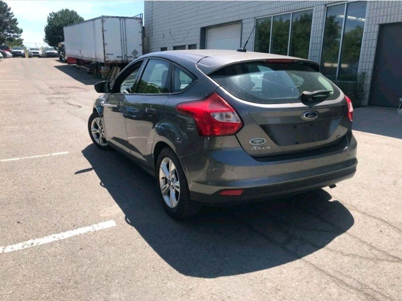 2012 Ford Focus SE-3