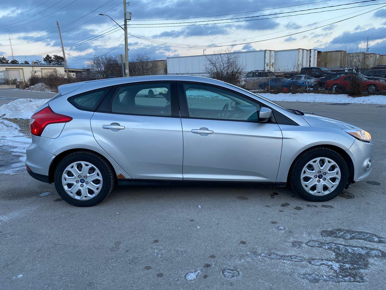 2012 Ford Focus SE-3