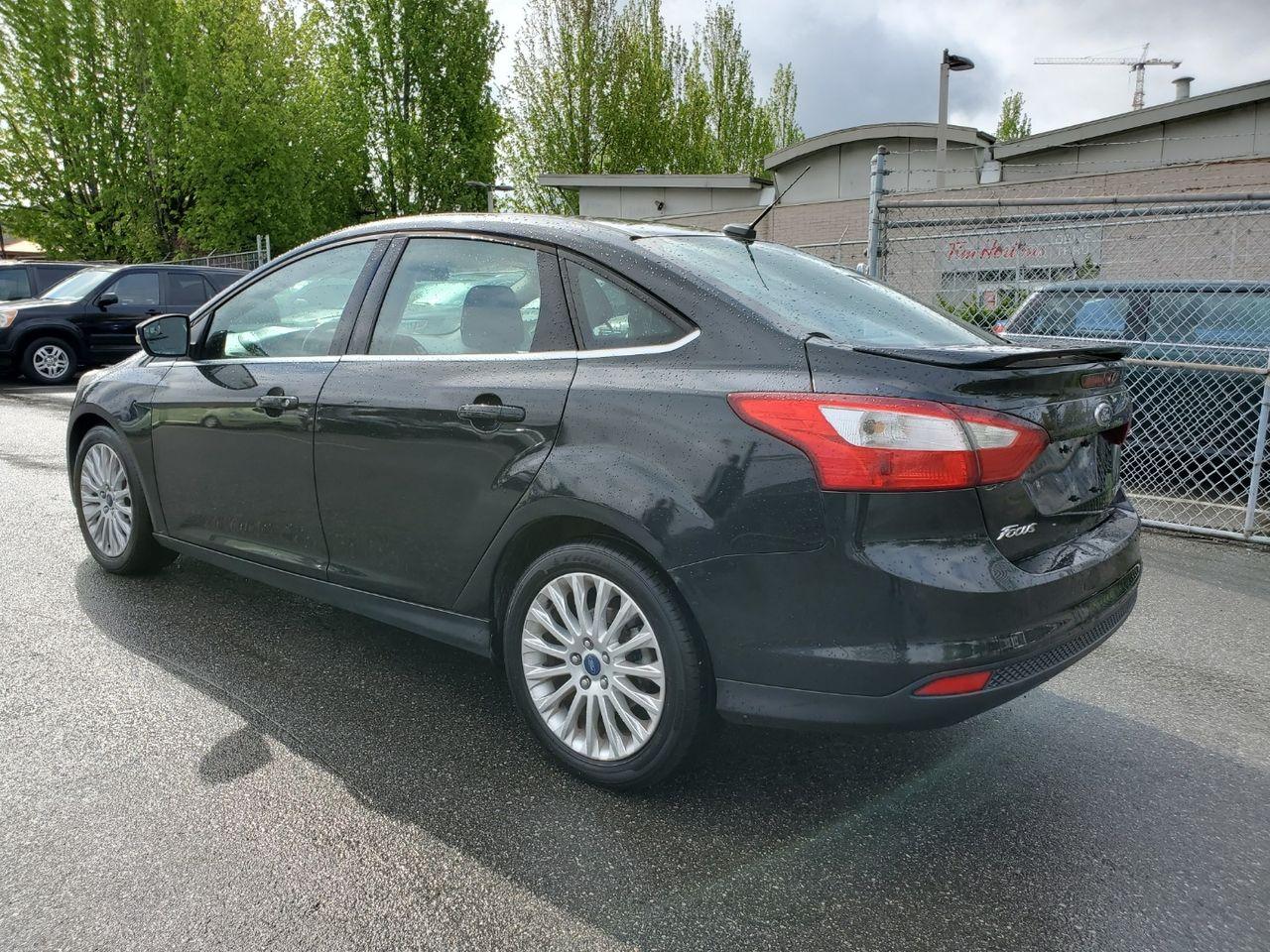 2012 Ford Focus Titanium-3