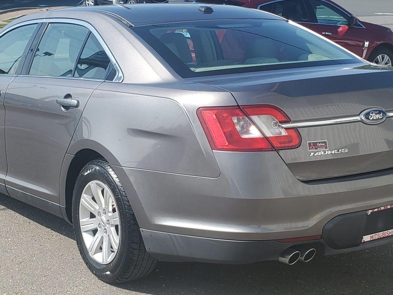 2012 Ford Taurus SE-3