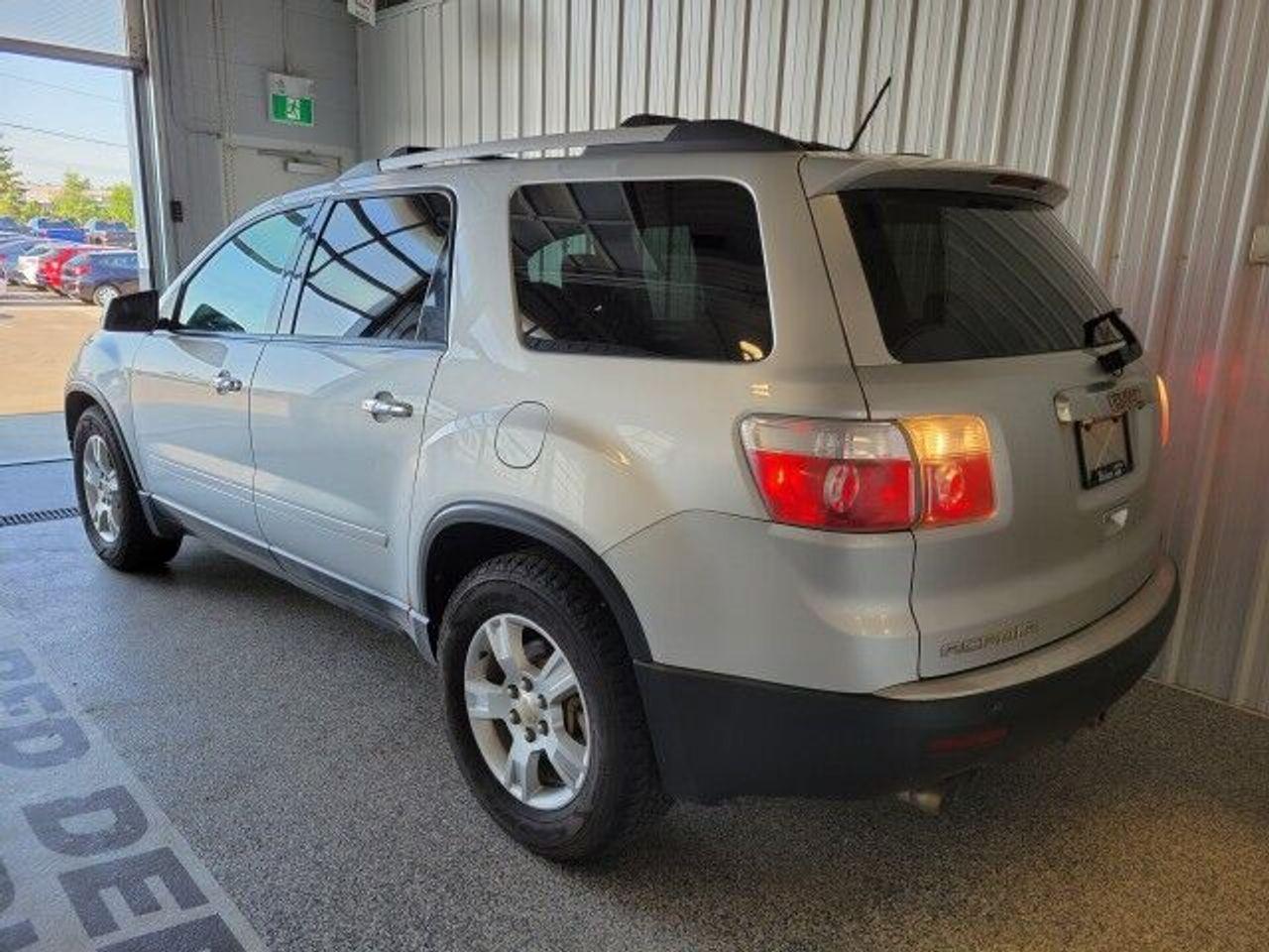 2012 GMC Acadia SLE-2