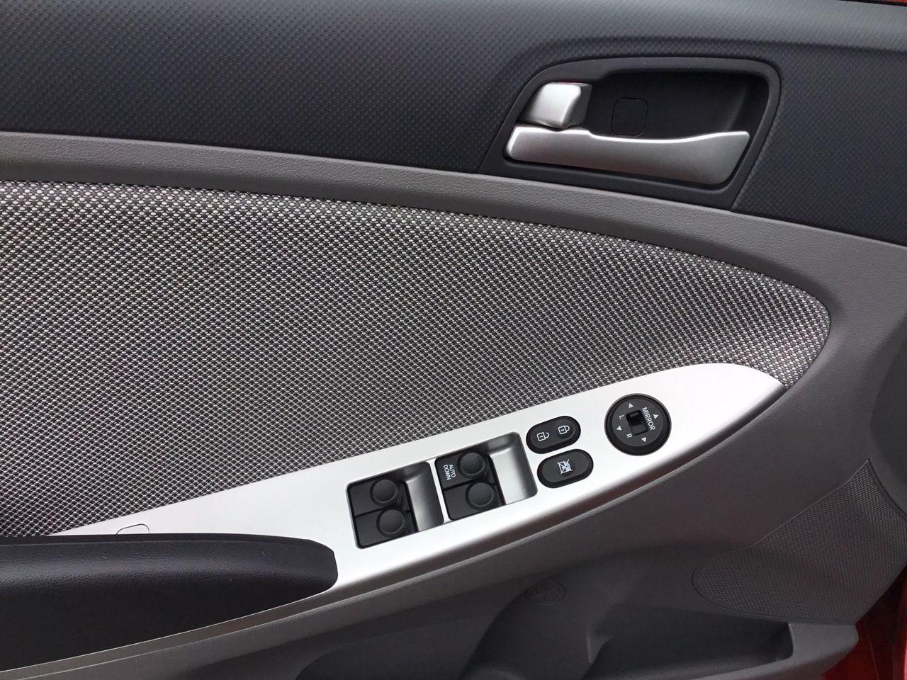 2012 Hyundai Accent GL-3