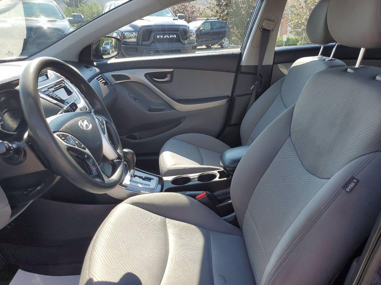 2012 Hyundai Elantra GL-4