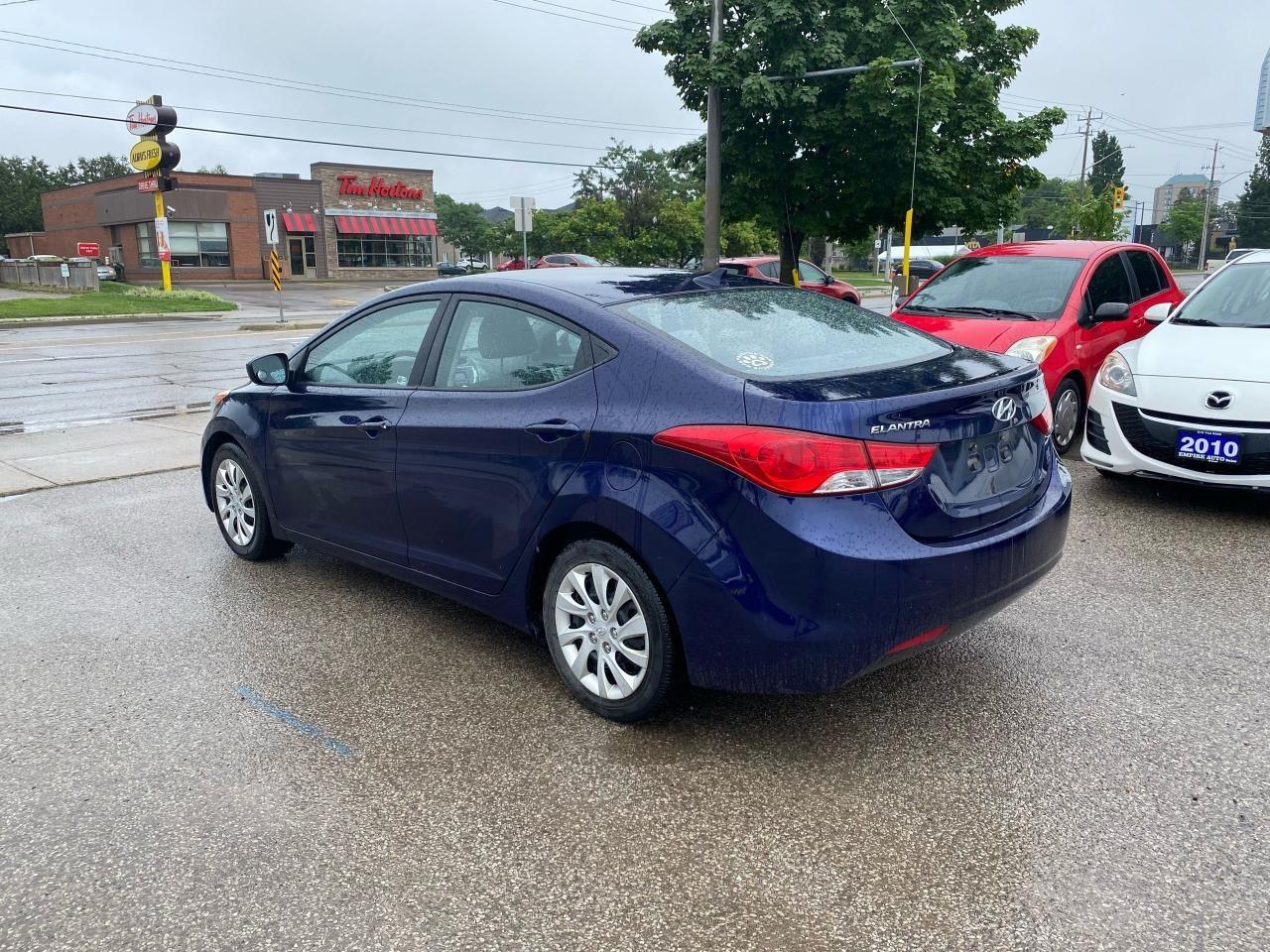 2012 Hyundai Elantra GL-4