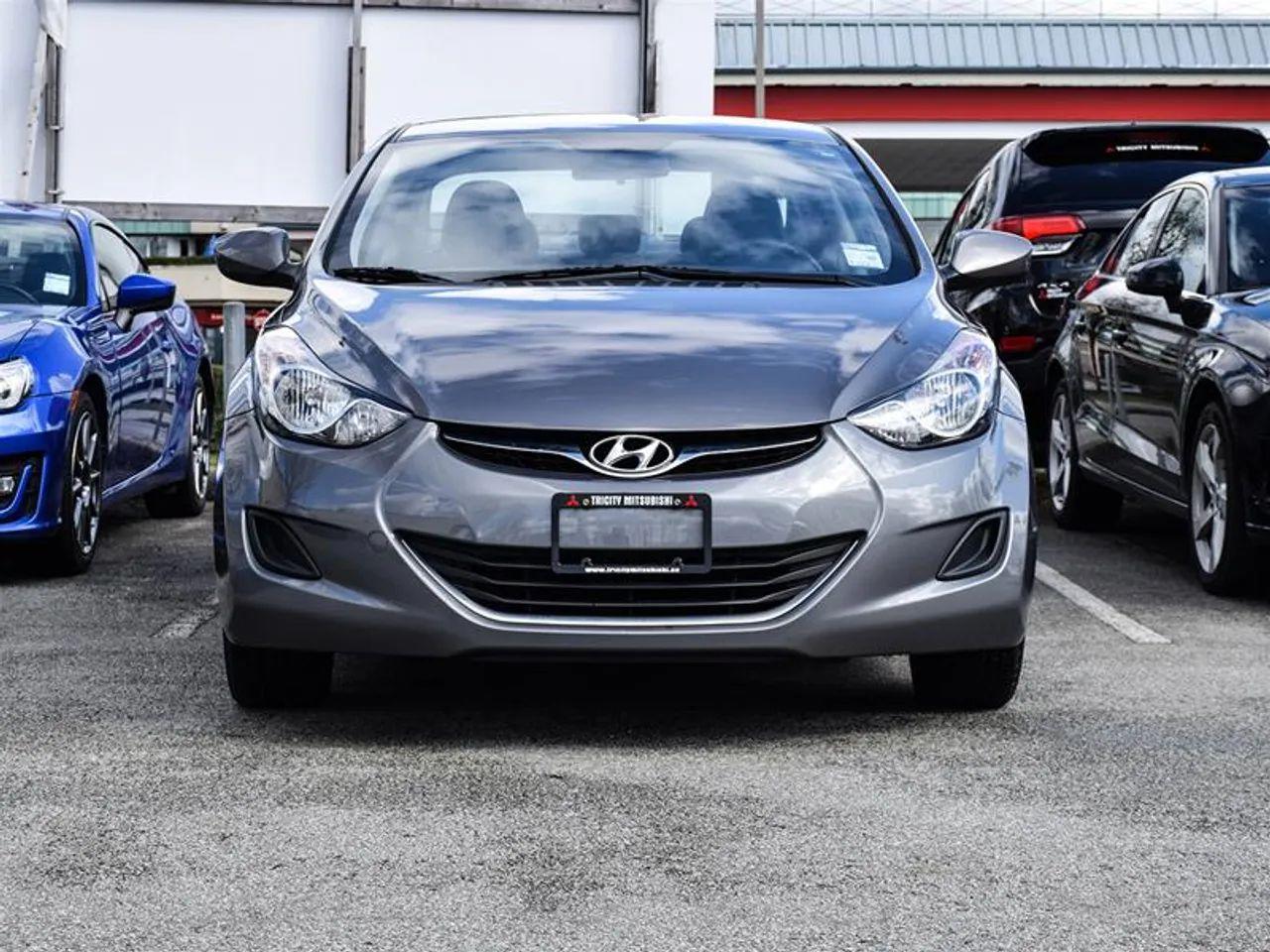 2012 Hyundai Elantra -2