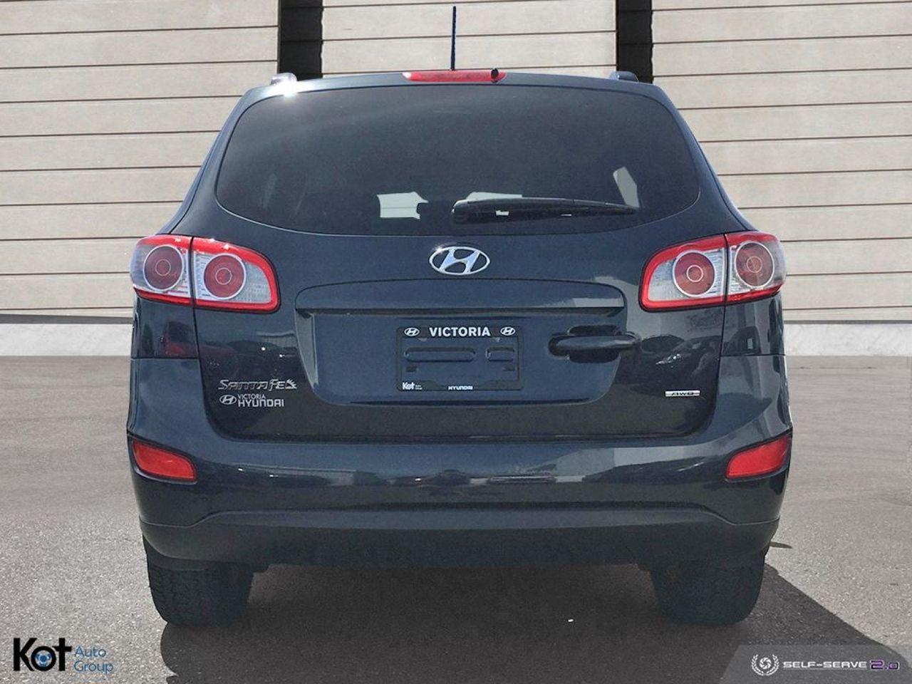 2012 Hyundai Santa Fe GL-3