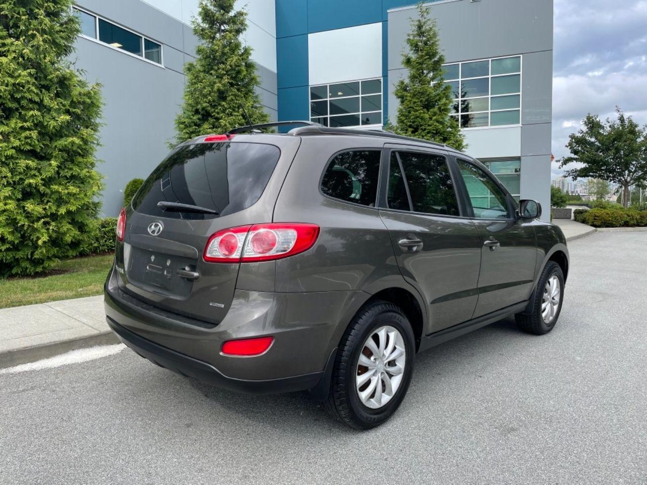 2012 Hyundai Santa Fe GLS-2