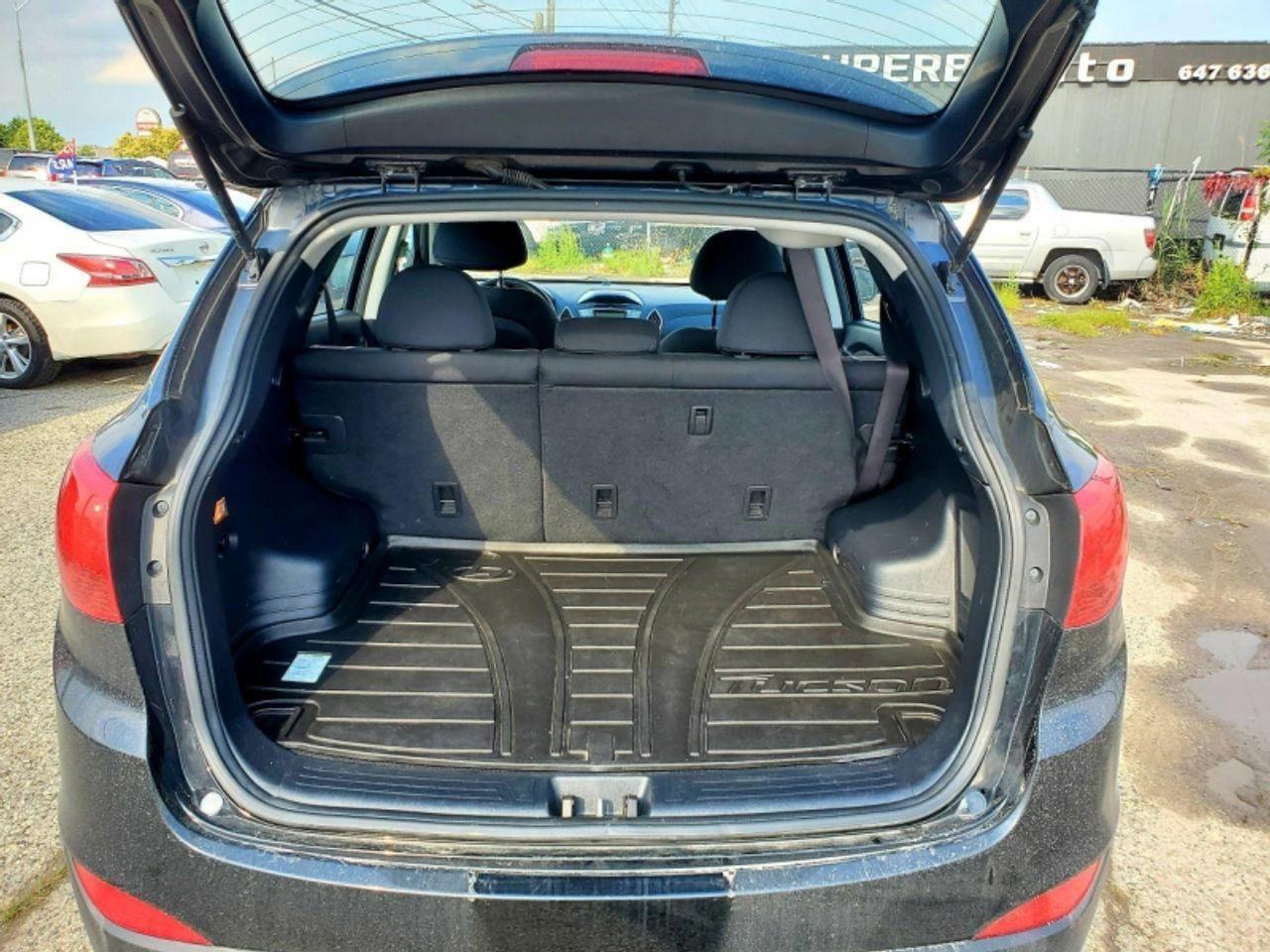 2012 Hyundai Tucson GL-4