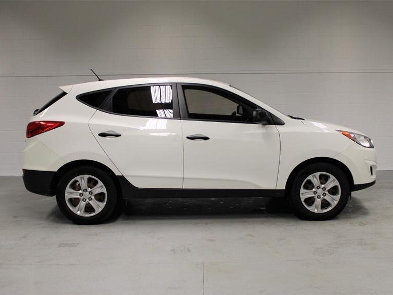 2012 Hyundai Tucson GL-0