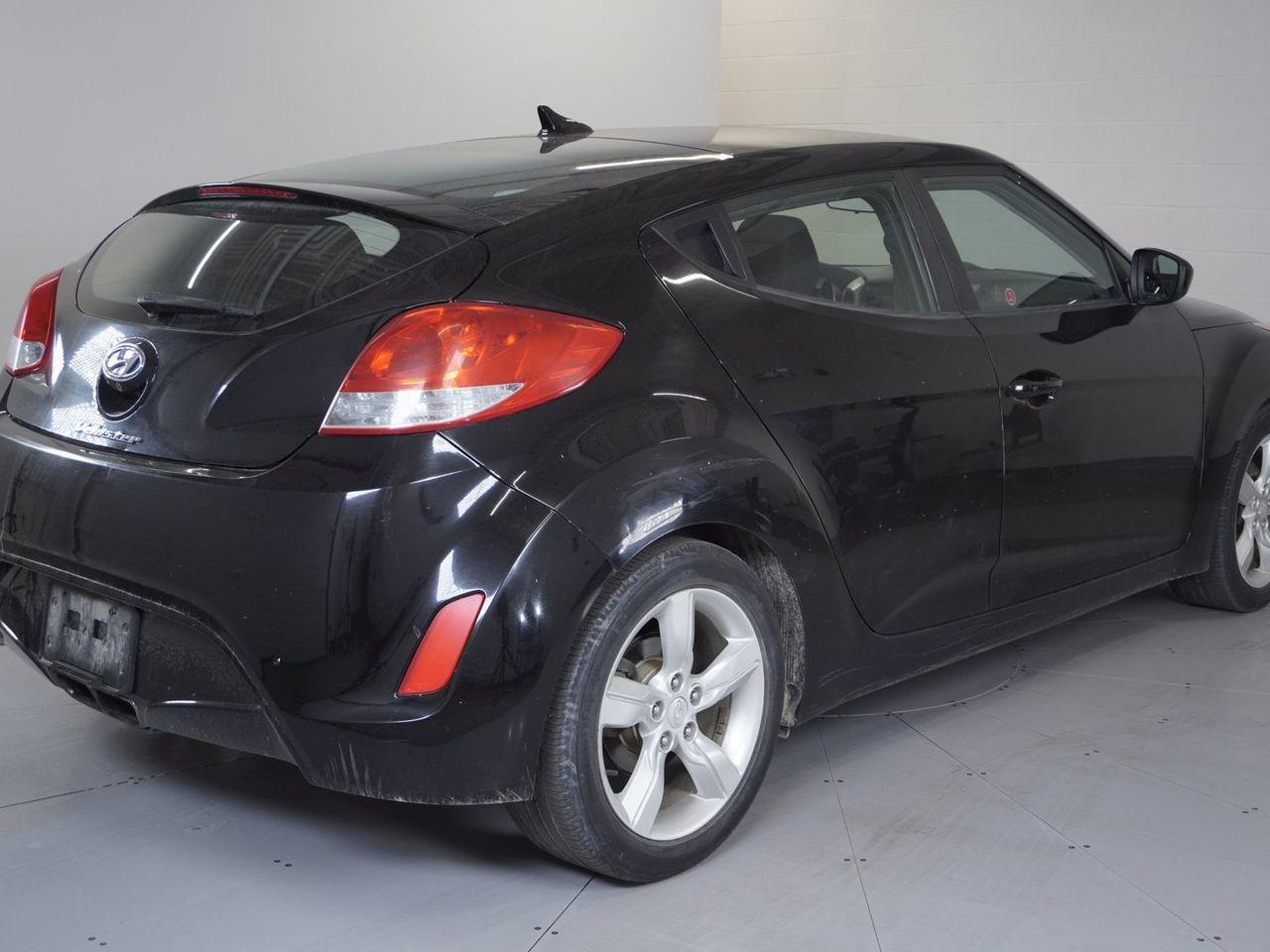 2012 Hyundai Veloster -3