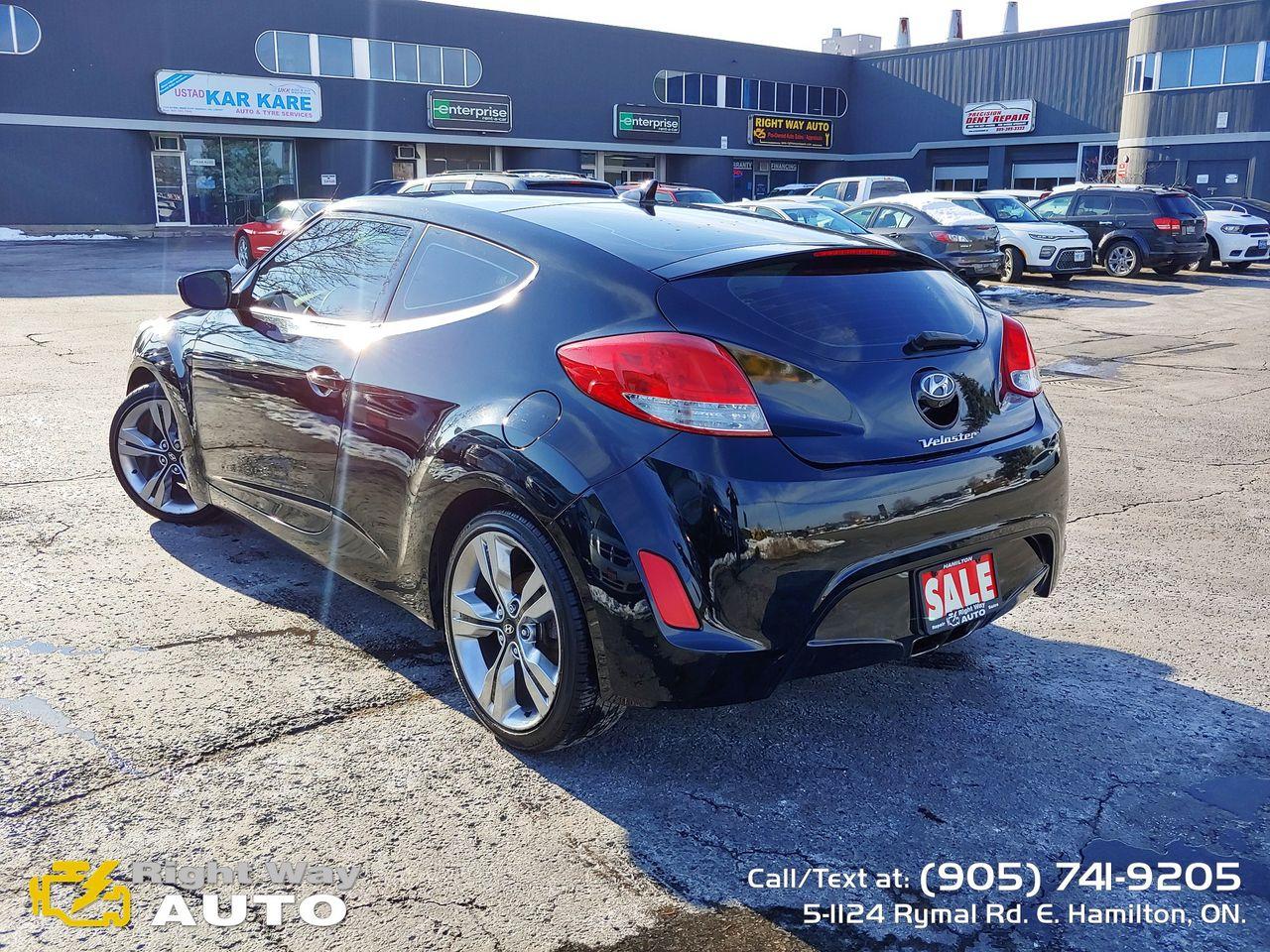 2012 Hyundai Veloster Sport-4