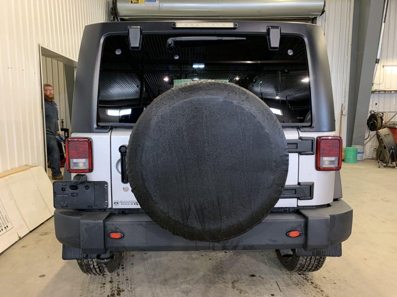 2012 Jeep Wrangler -3