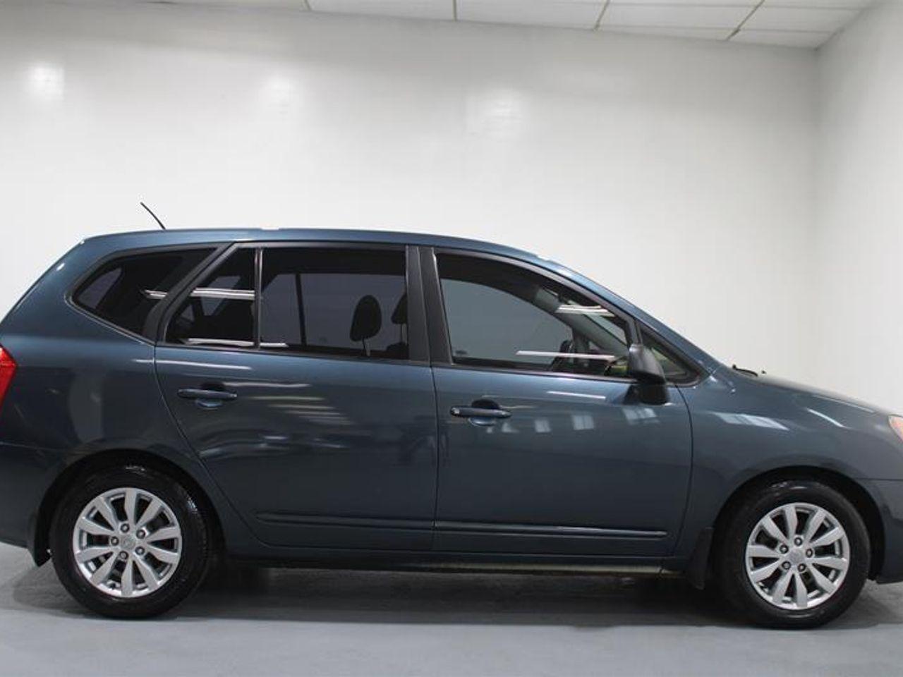 2012 Kia Rondo LX-0