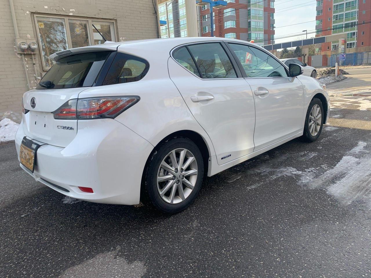 2012 Lexus CT 200h Base-4