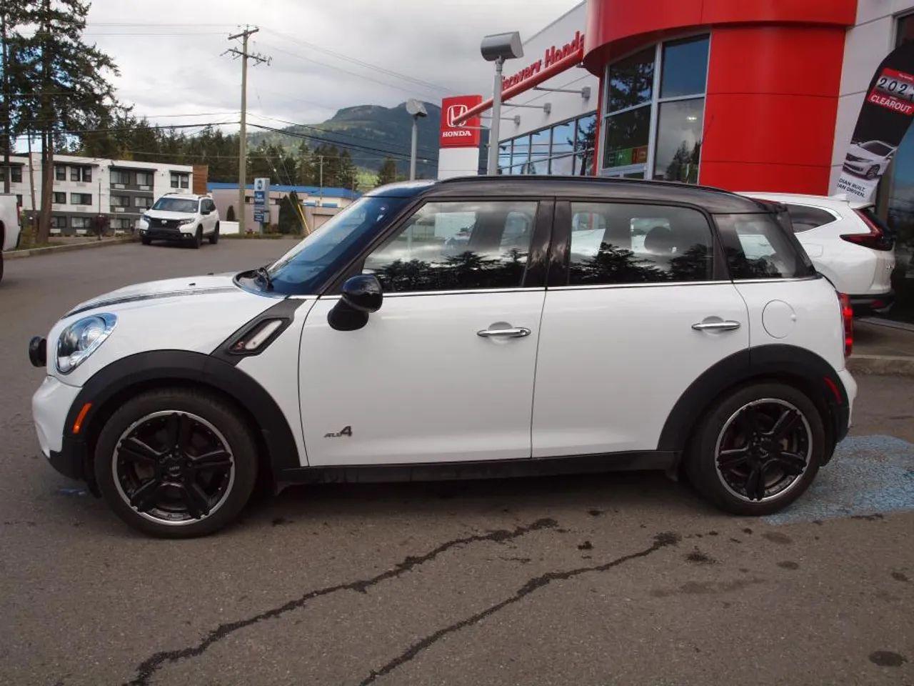 2012 MINI Countryman S ALL4-4