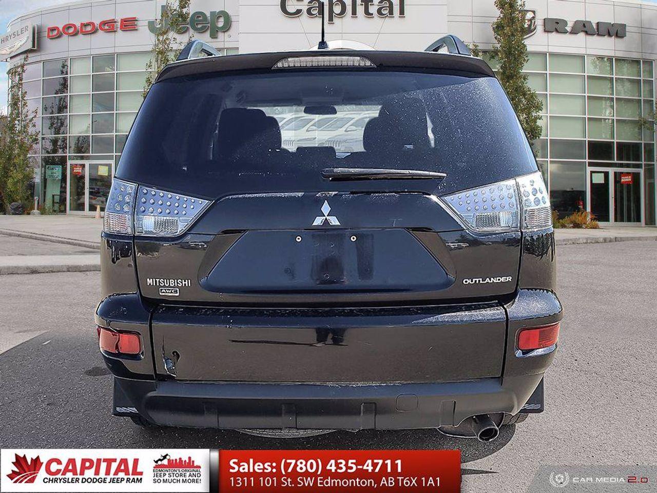 2012 Mitsubishi Outlander ES-4
