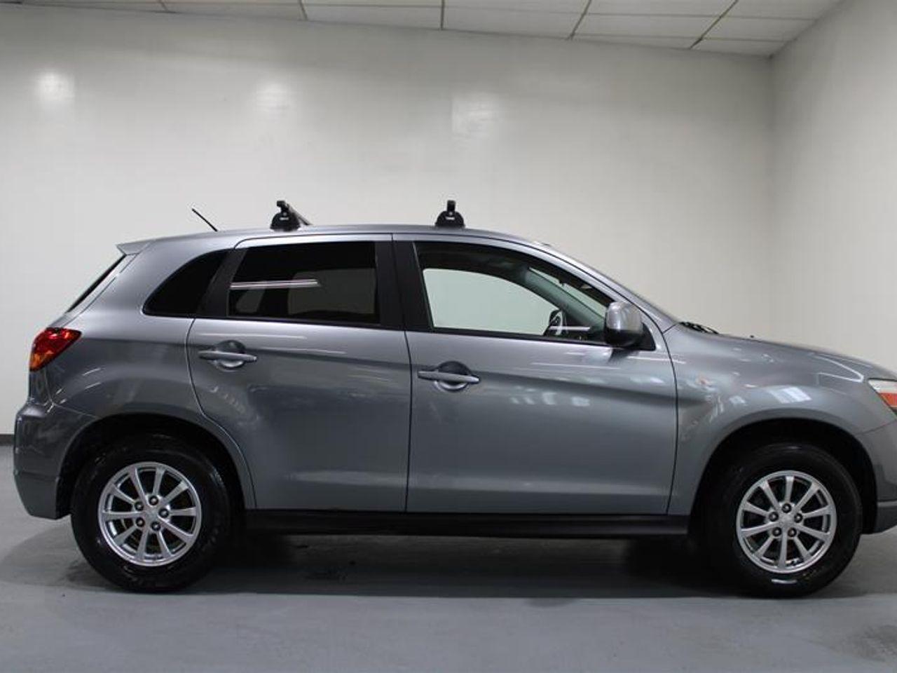 2012 Mitsubishi RVR SE-0