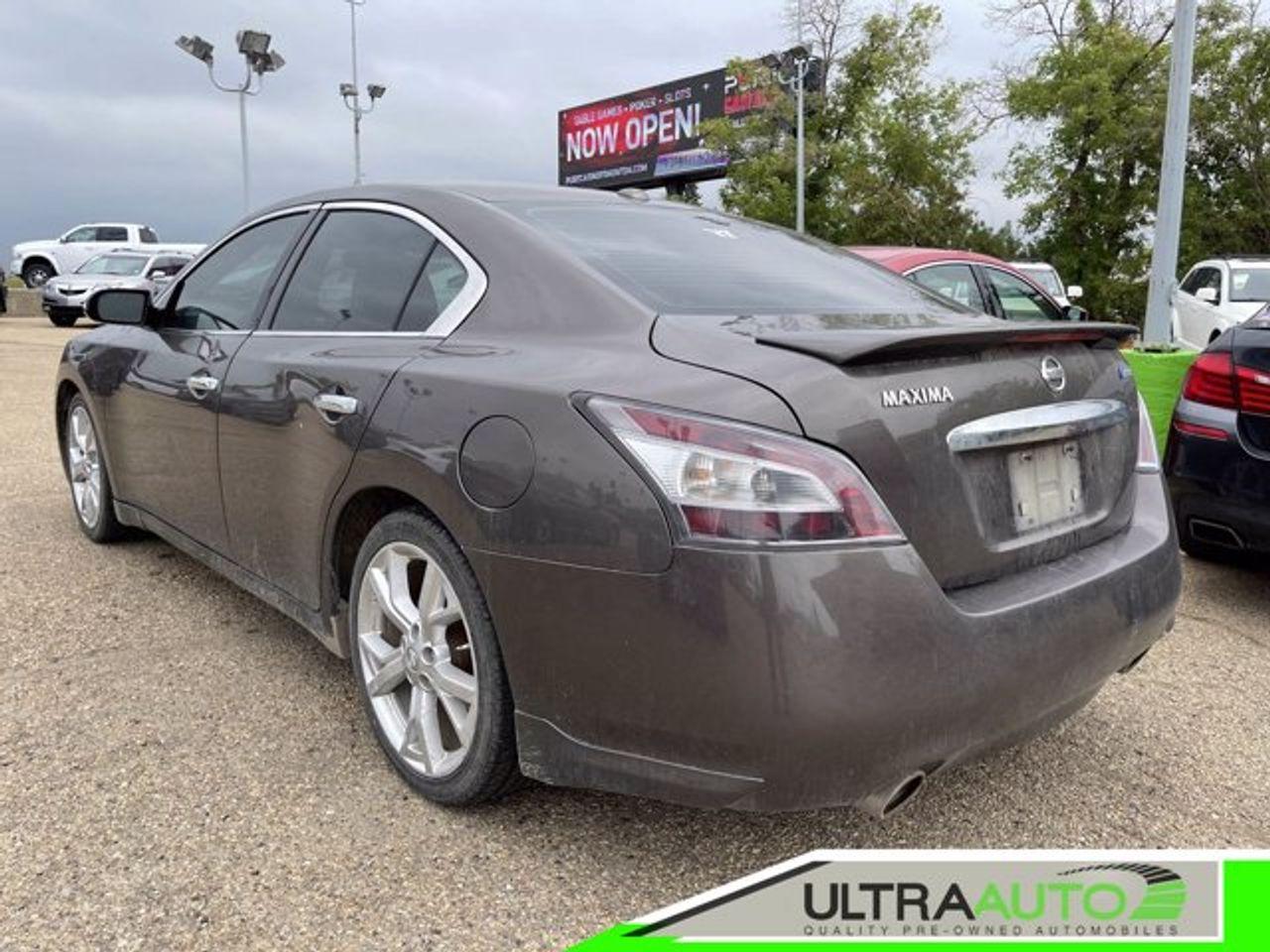 2012 Nissan Maxima S-2