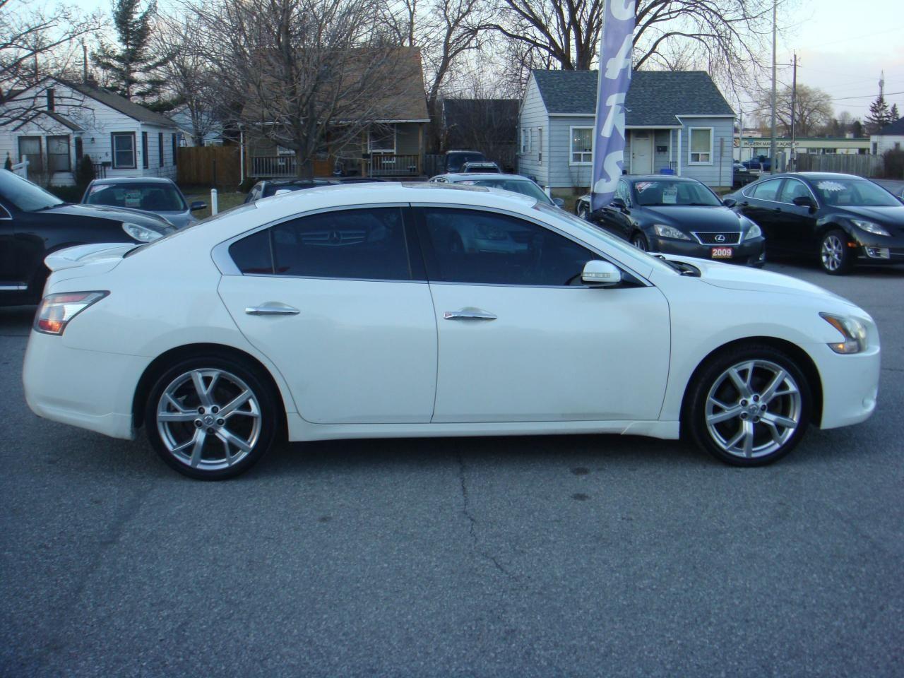 2012 Nissan Maxima S-2
