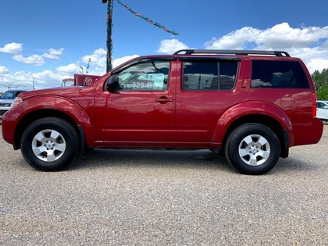 2012 Nissan Pathfinder S-2