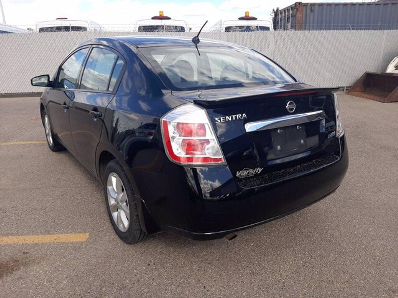 2012 Nissan Sentra 2.0-2