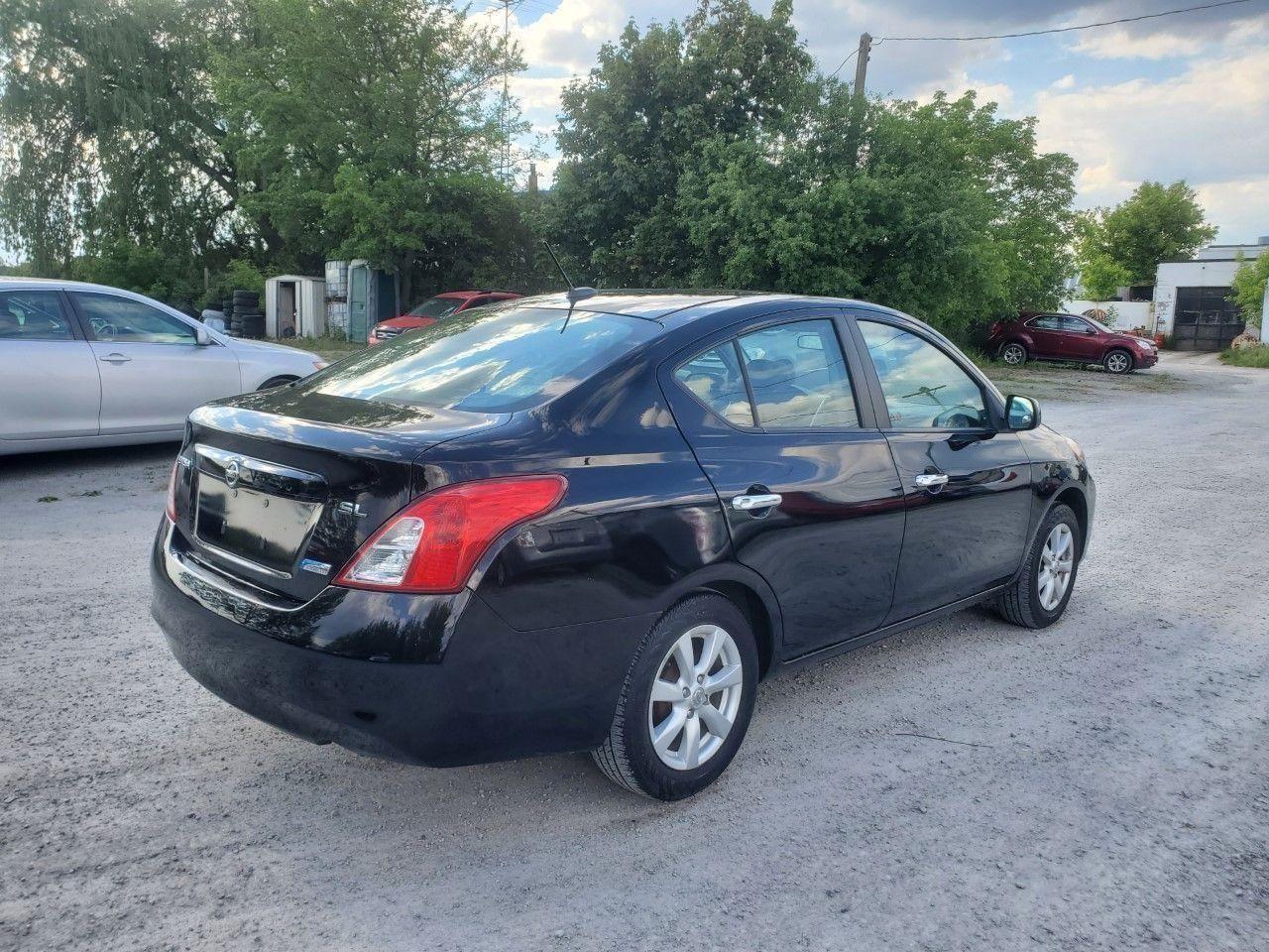 2012 Nissan Versa 1.6 S-3