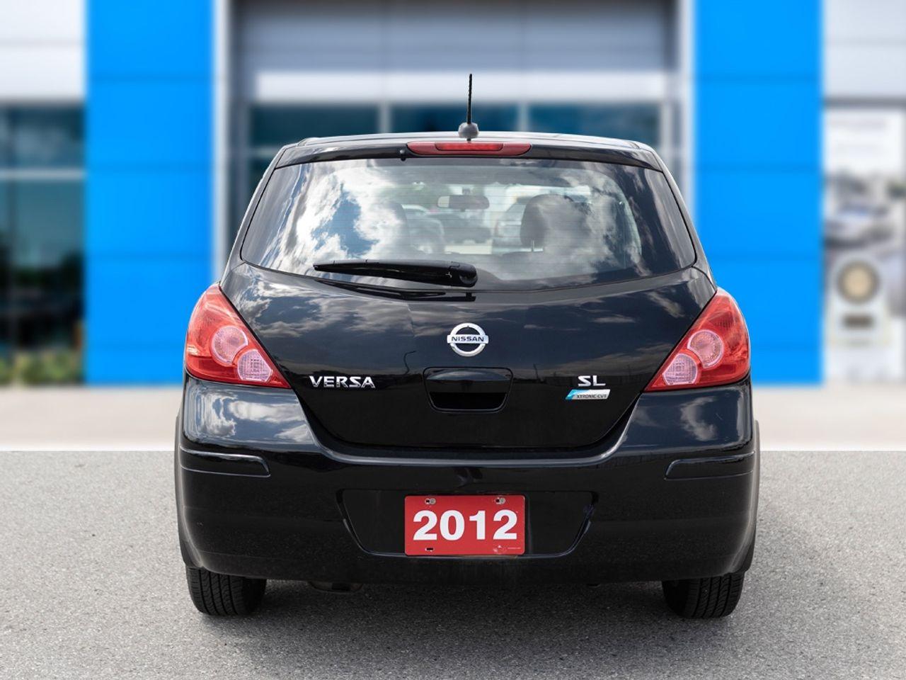 2012 Nissan Versa 1.8 S-2