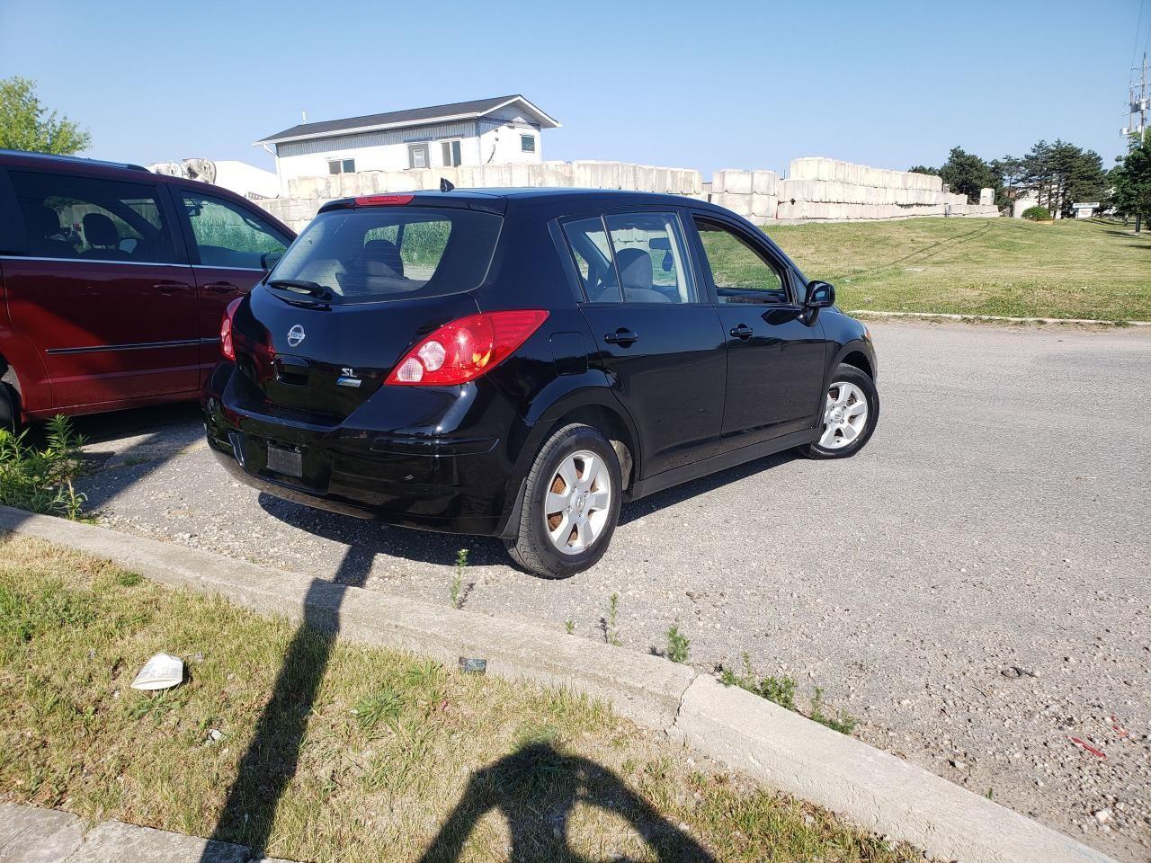 2012 Nissan Versa 1.8 S-3