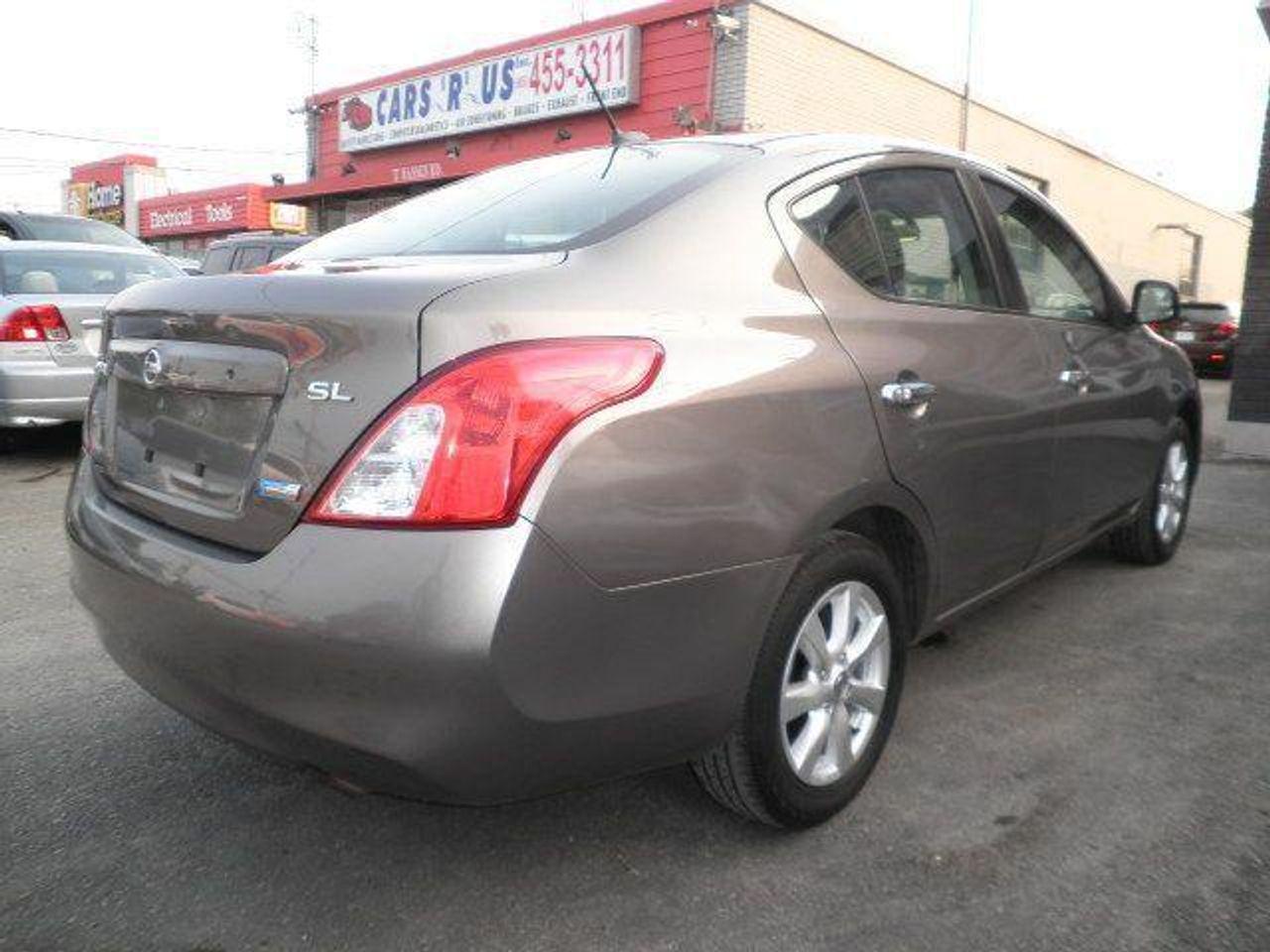 2012 Nissan Versa -3