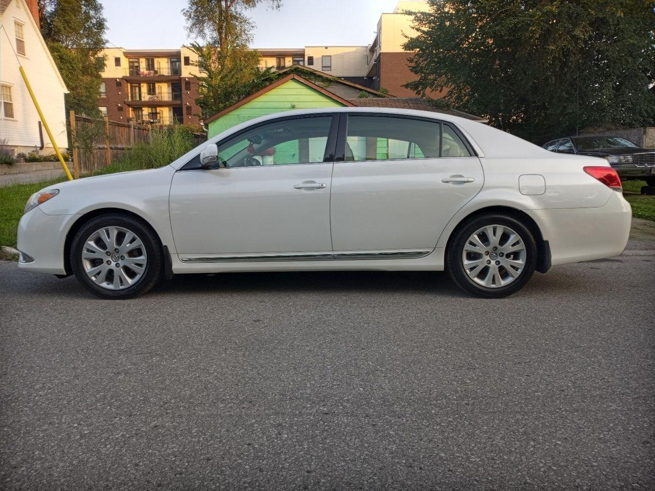 2012 Toyota Avalon Base-2