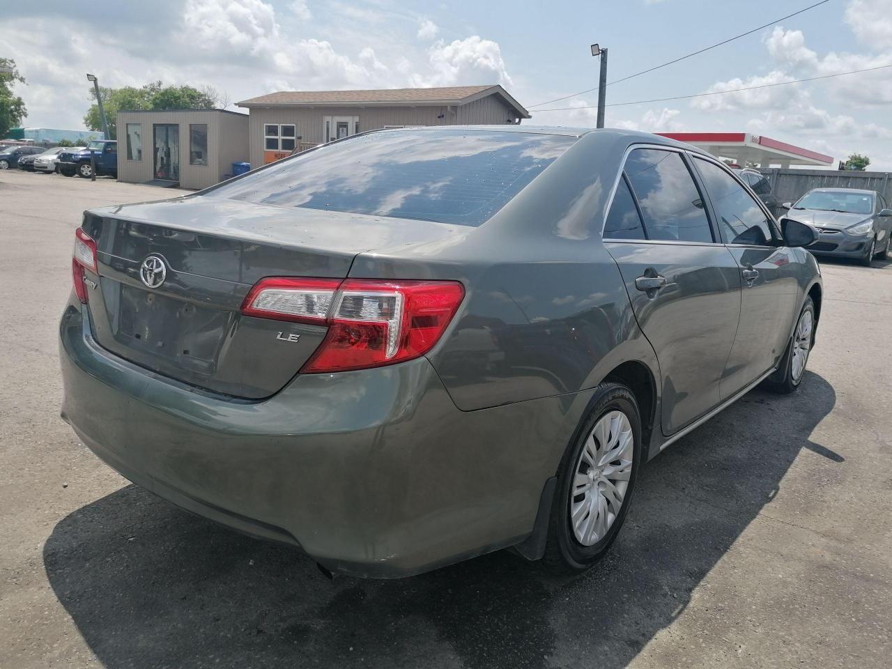 2012 Toyota Camry L-4