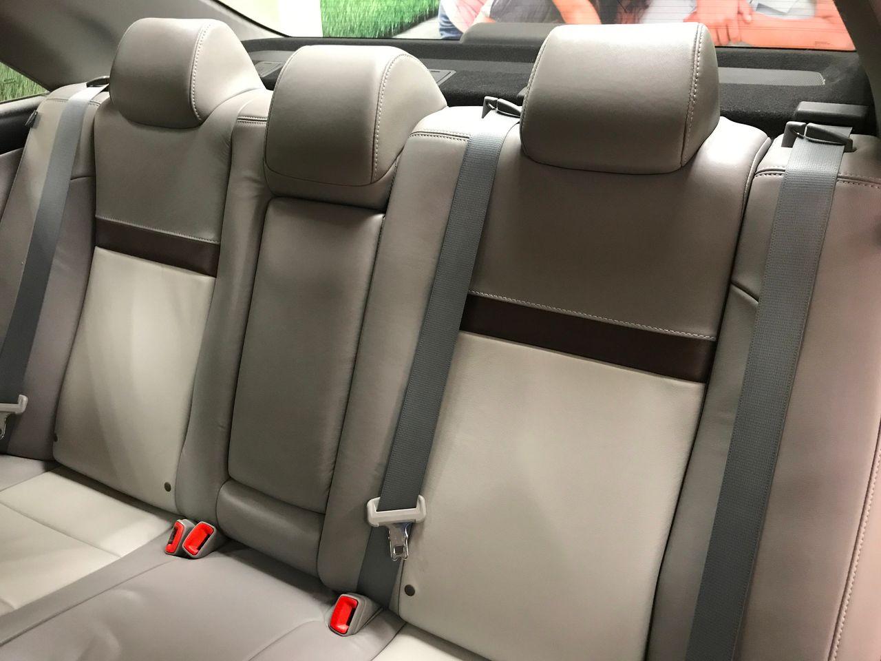 2012 Toyota Camry L-4