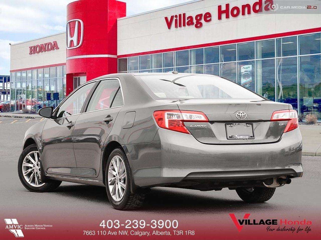 2012 Toyota Camry SE-4
