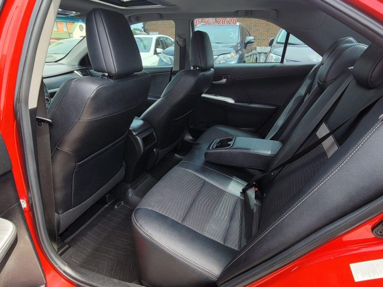 2012 Toyota Camry SE-4