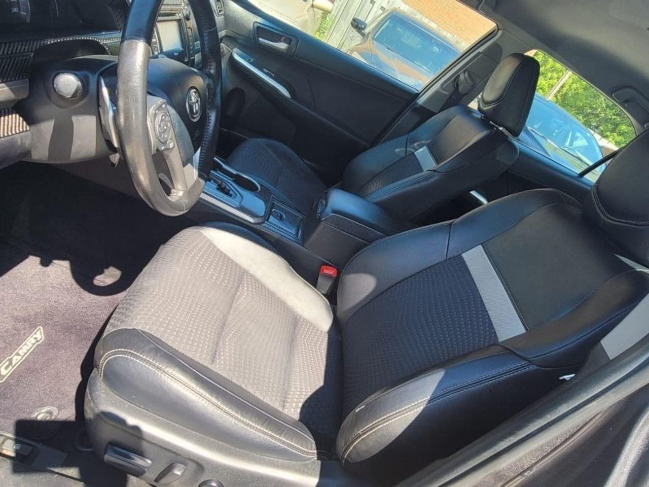 2012 Toyota Camry SE-4