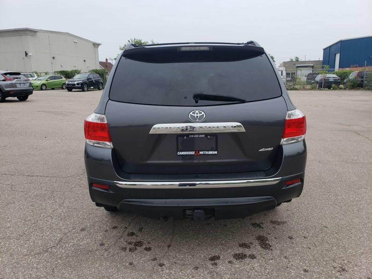 2012 Toyota Highlander V-3
