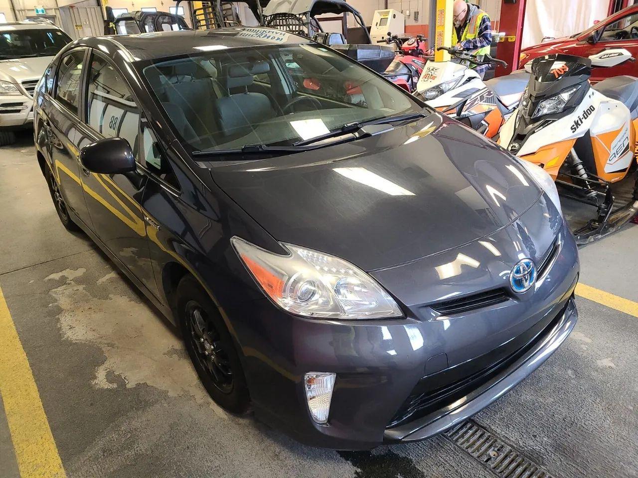 2012 Toyota Prius Three-2