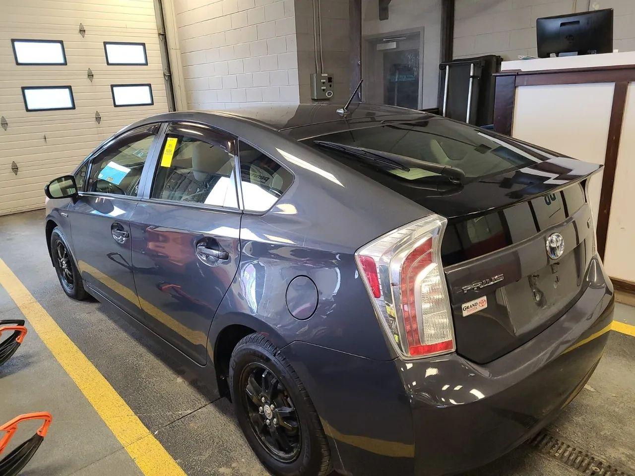 2012 Toyota Prius Three-3