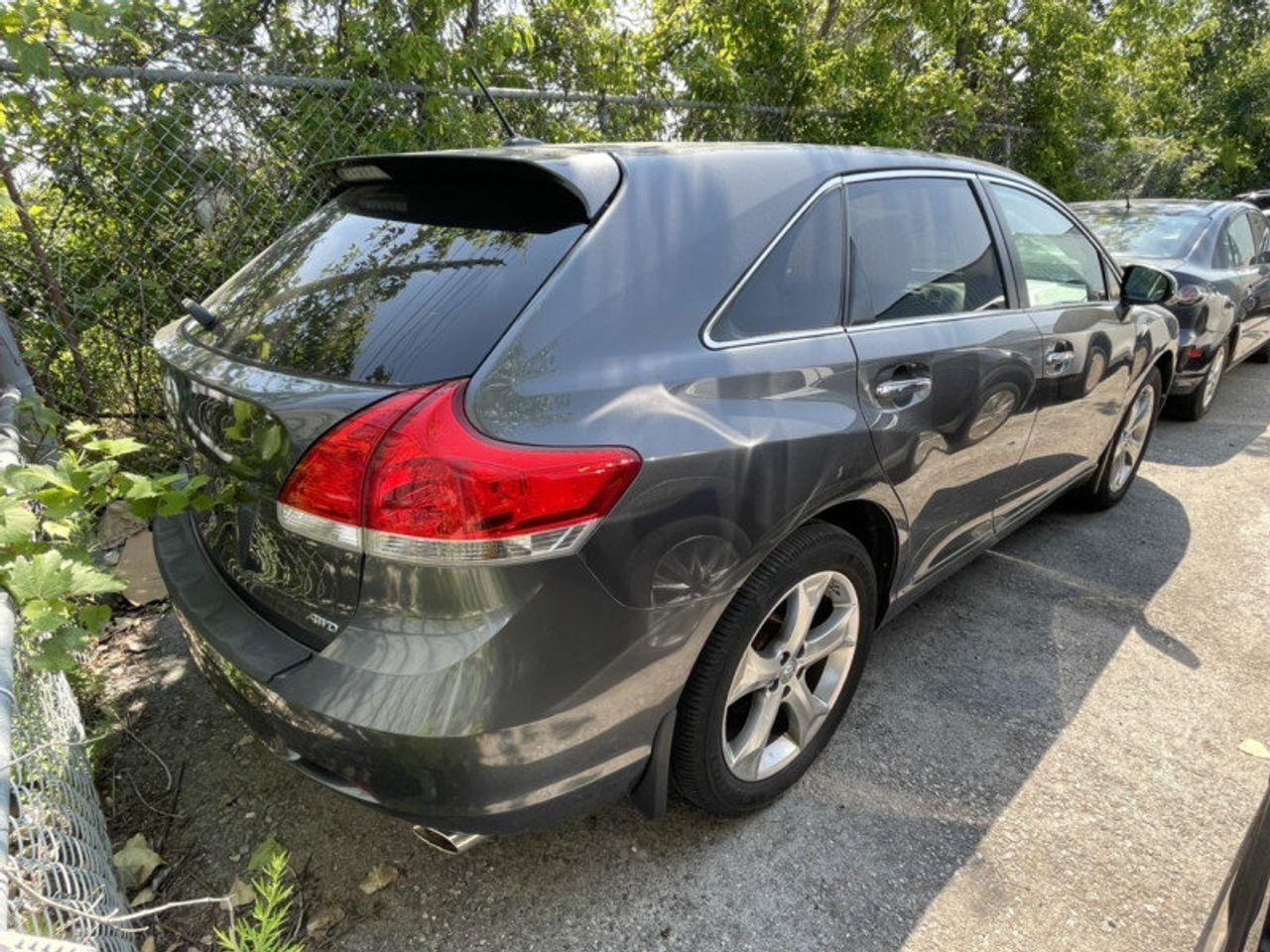 2012 Toyota Venza LE-3